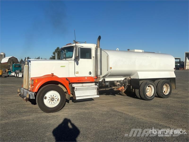 Kenworth W900 Vandens sunkvežimiai