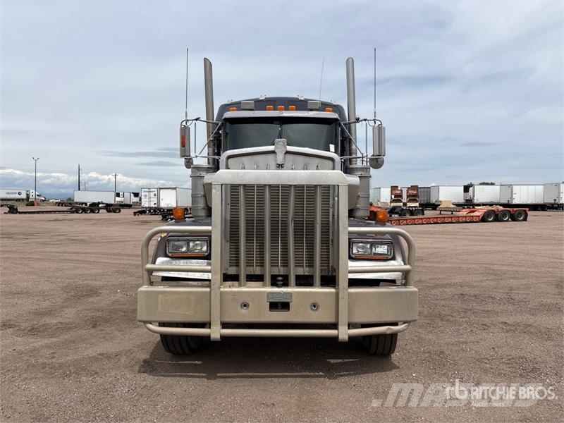 Kenworth W900 Τράκτορες