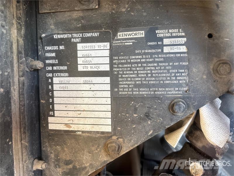 Kenworth W900 Vandens sunkvežimiai