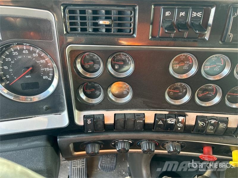 Kenworth W900 Pašizgāzējs