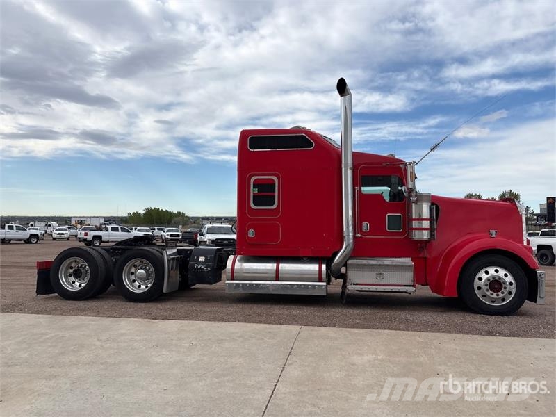 Kenworth W900 Τράκτορες