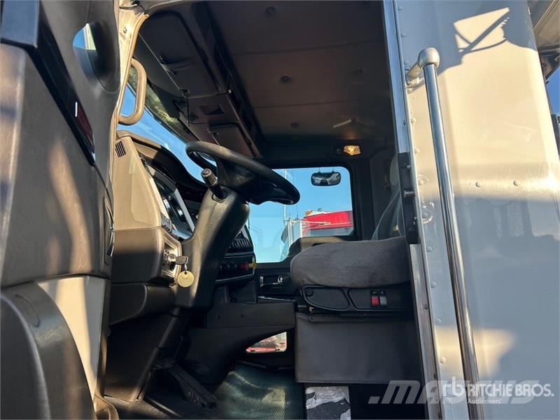 Kenworth W900 10x4 Hooklift Truck Vinçli kamyonlar