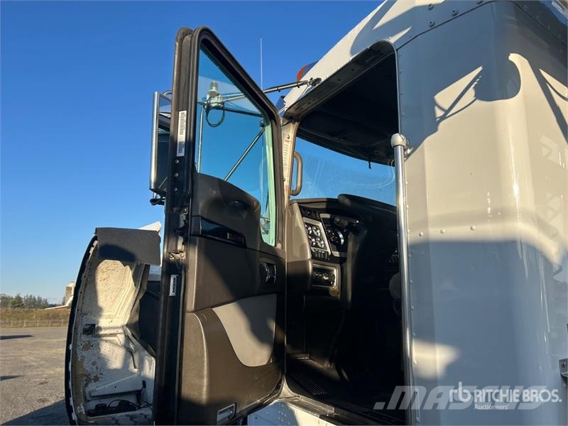 Kenworth W900 10x4 Hooklift Truck Vinçli kamyonlar