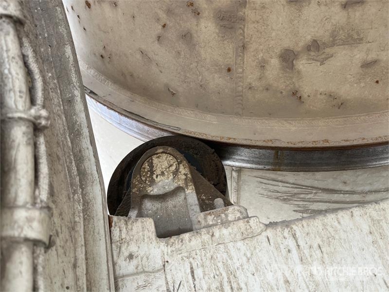 Kenworth W900 10x4 Mixer Truck Betonvedēji