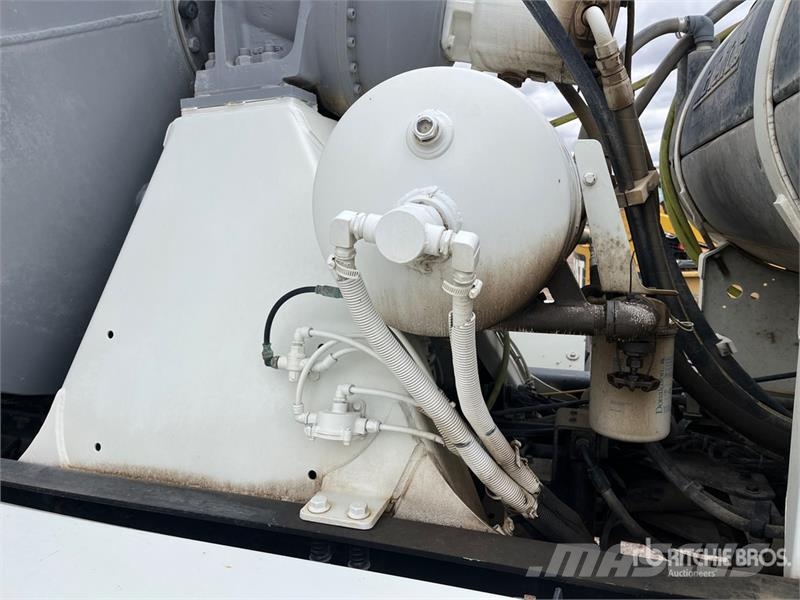Kenworth W900 10x4 Mixer Truck Betonvedēji