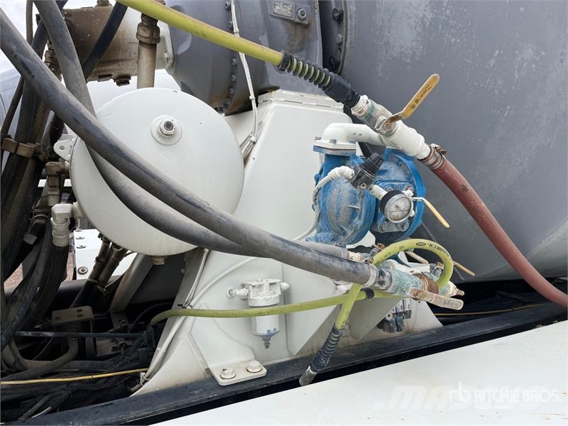 Kenworth W900 10x4 Mixer Truck Betonvedēji