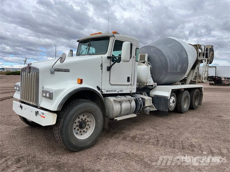 Kenworth W900 10x4 Mixer Truck ミキサー車