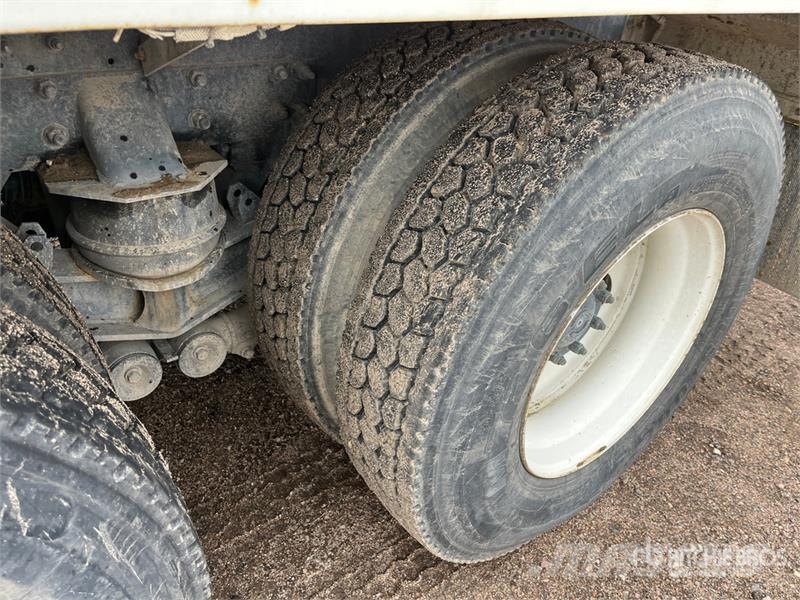 Kenworth W900 10x4 Mixer Truck Betonvedēji