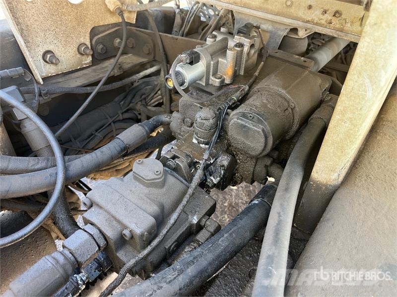 Kenworth W900 10x4 Mixer Truck Betonvedēji