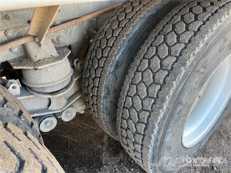 Kenworth W900 10x4 Mixer Truck Betonvedēji