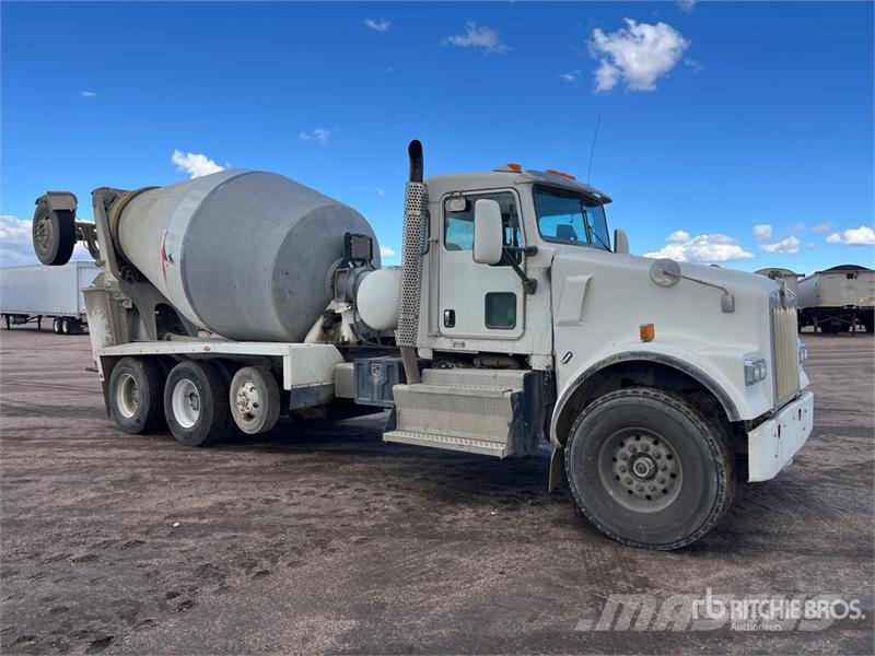 Kenworth W900 10x4 Mixer Truck Betonvedēji