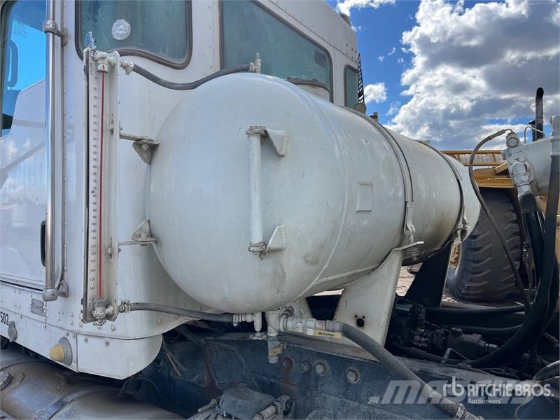 Kenworth W900 10x4 Mixer Truck Betonvedēji