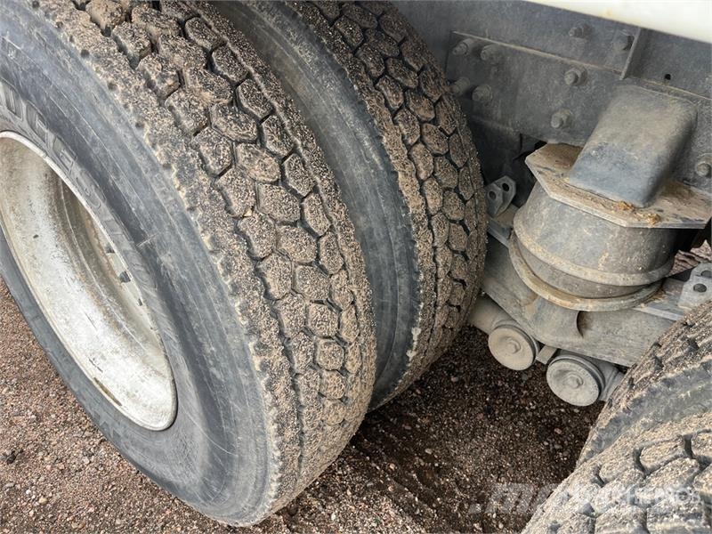 Kenworth W900 10x4 Mixer Truck Betonvedēji