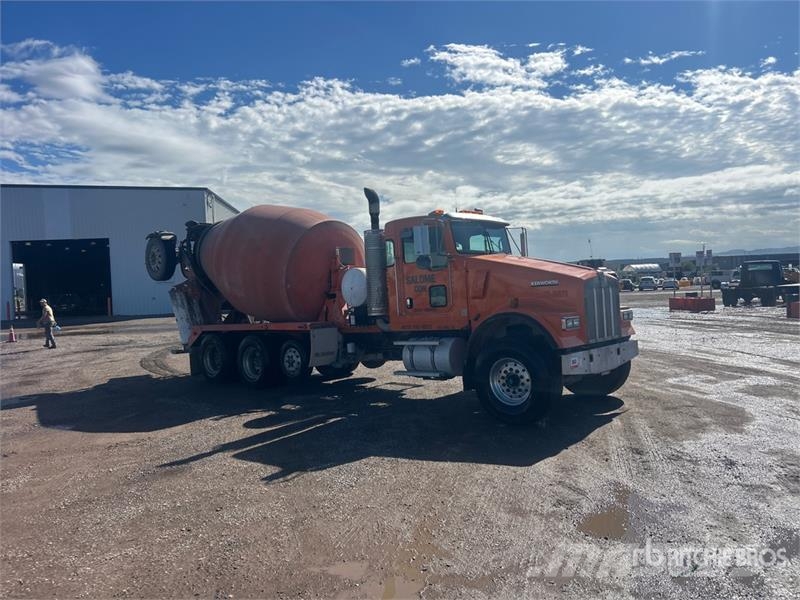 Kenworth W900 10x4 Mixer Truck شاحنات خرسانة
