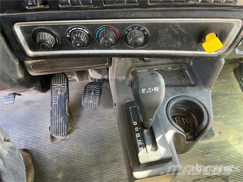 Kenworth W900 10x4 Mixer Truck Betonvedēji