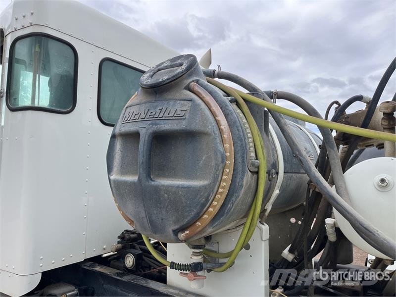 Kenworth W900 10x4 Mixer Truck Betonvedēji