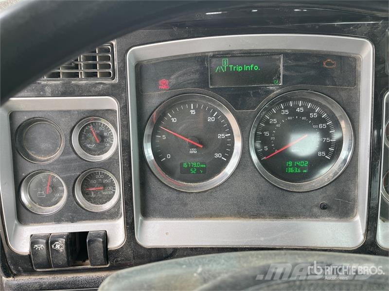 Kenworth W900 10x4 Mixer Truck Betonvedēji