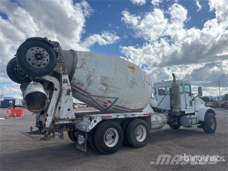Kenworth W900 6x4 Mixer Truck Betonvedēji