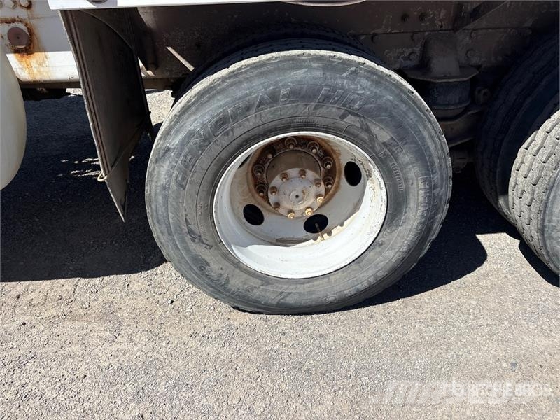 Kenworth W900 6x4 Mixer Truck Betonvedēji