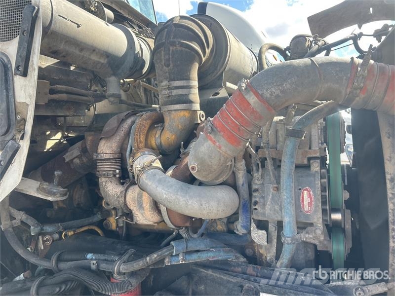 Kenworth W900 6x4 Mixer Truck Betonvedēji