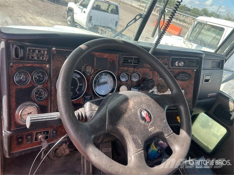 Kenworth W900 6x4 Mixer Truck Betonvedēji