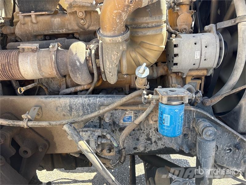 Kenworth W900 6x4 Mixer Truck Betonvedēji