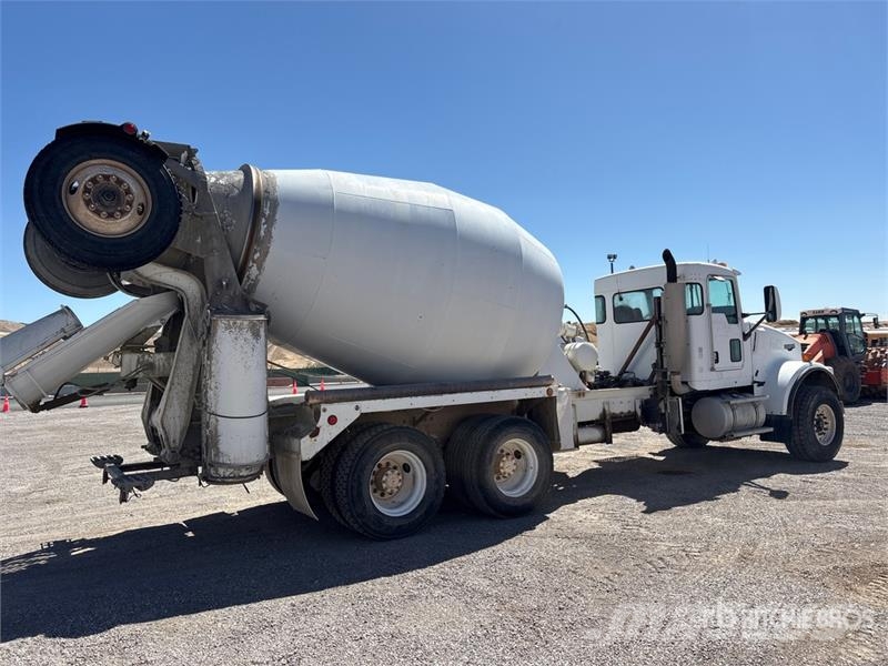 Kenworth W900 6x4 Mixer Truck Betonvedēji