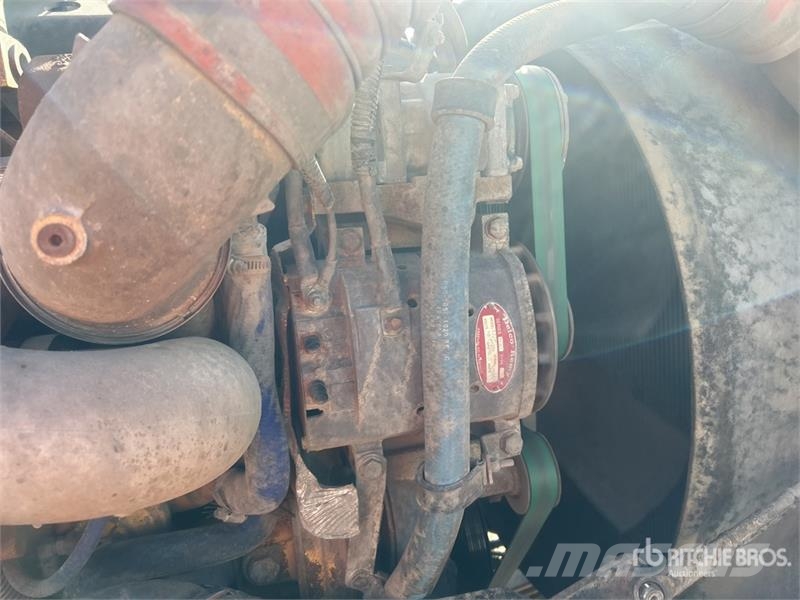 Kenworth W900 6x4 Mixer Truck Betonvedēji
