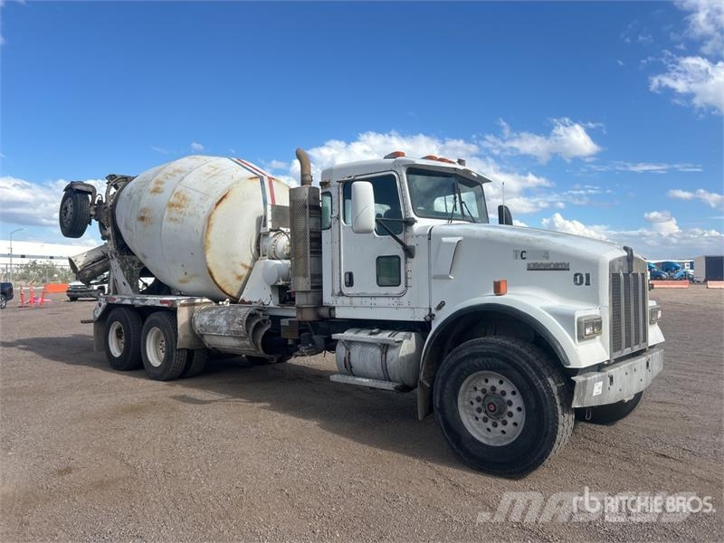 Kenworth W900 6x4 Mixer Truck Betonvedēji