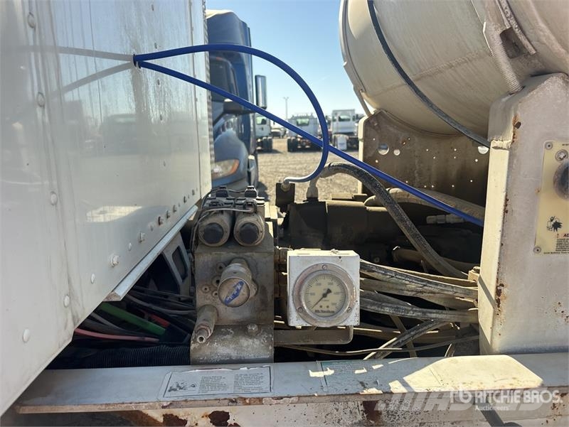 Kenworth W900 6x4 Mixer Truck 混凝土搅拌车