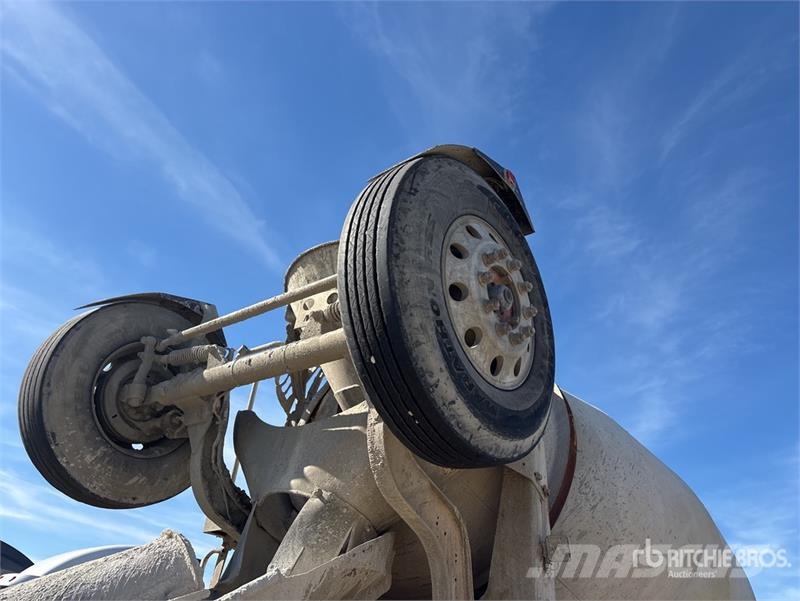 Kenworth W900 6x4 Mixer Truck (Inoperable) Kamioni mešalice za beton