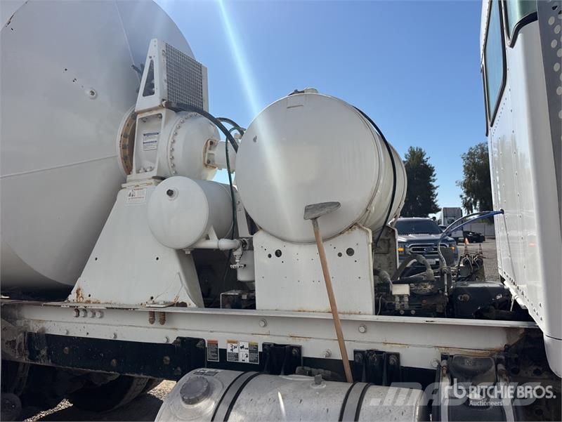 Kenworth W900 6x4 Mixer Truck Avtomešalci za beton