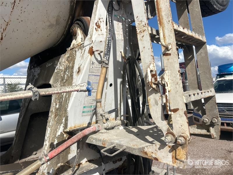 Kenworth W900 8x4 Mixer Truck Betonvedēji