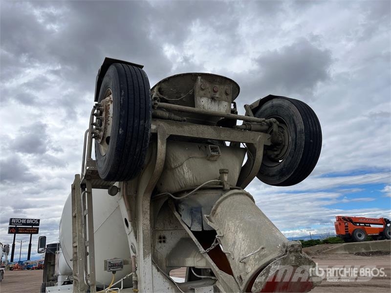 Kenworth W900 8x4 Mixer Truck 混凝土搅拌车