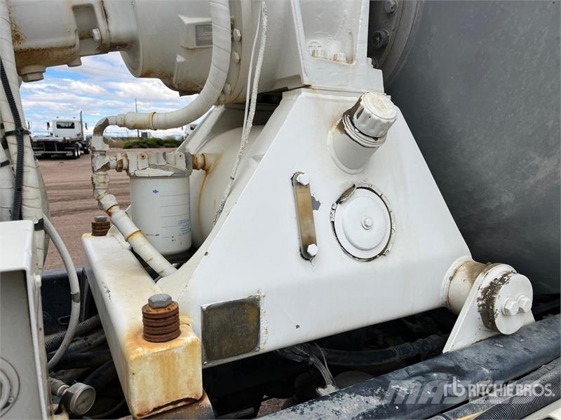 Kenworth W900 8x4 Mixer Truck 混凝土搅拌车