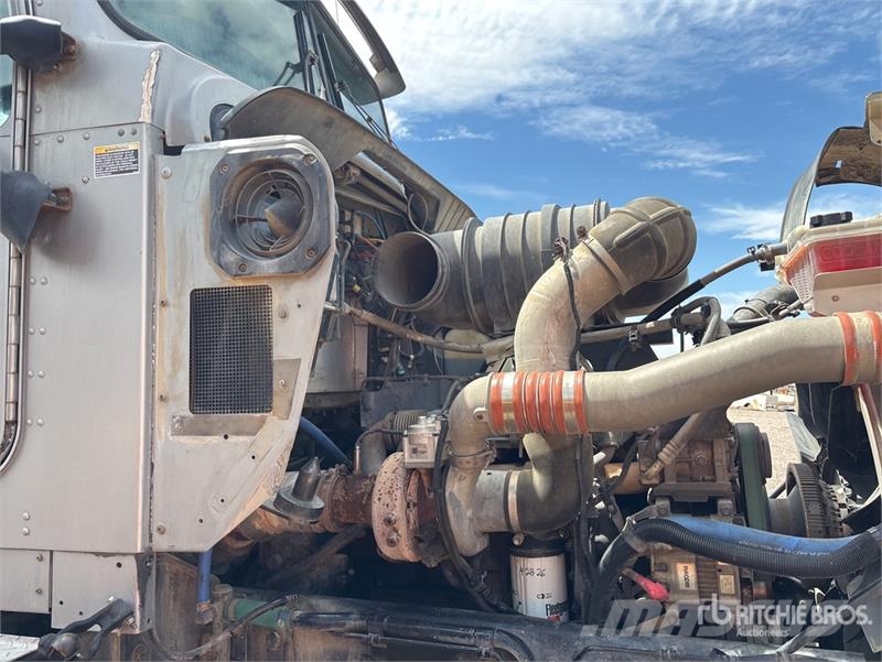 Kenworth W900 8x4 Mixer Truck (Inoperable) Concrete trucks