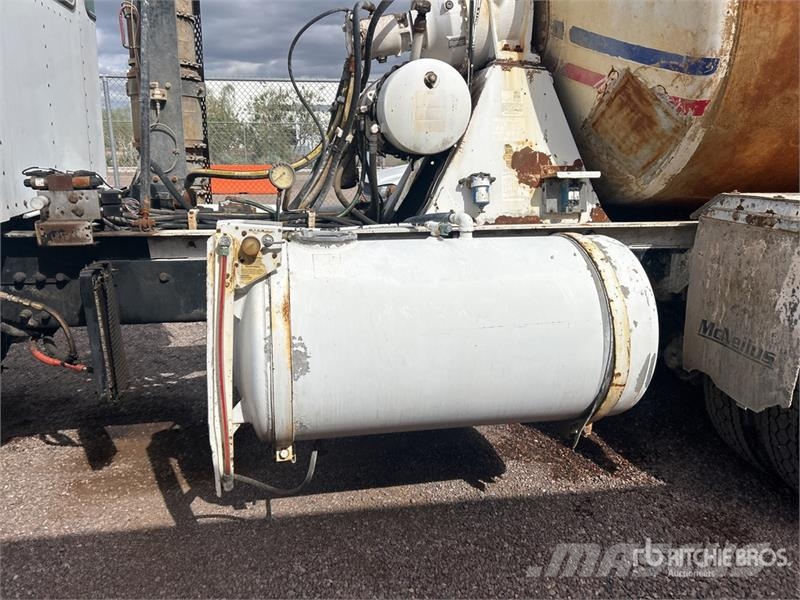Kenworth W900 8x4 Mixer Truck Betonbiler