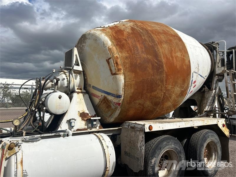 Kenworth W900 8x4 Mixer Truck Betonbiler