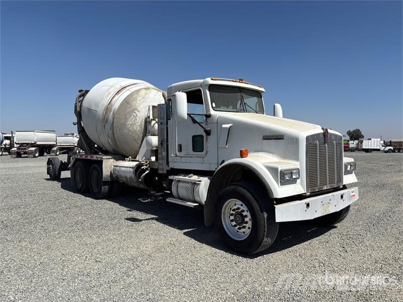 Kenworth W900 8x4 Mixer Truck Cementbil
