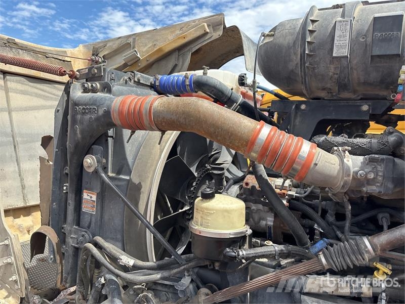 Kenworth W900 8x4 Mixer Truck (Inoperable) Concrete trucks