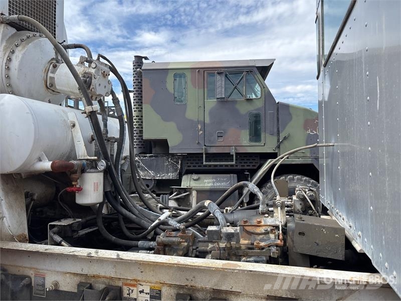 Kenworth W900 8x4 Mixer Truck (Inoperable) Concrete trucks