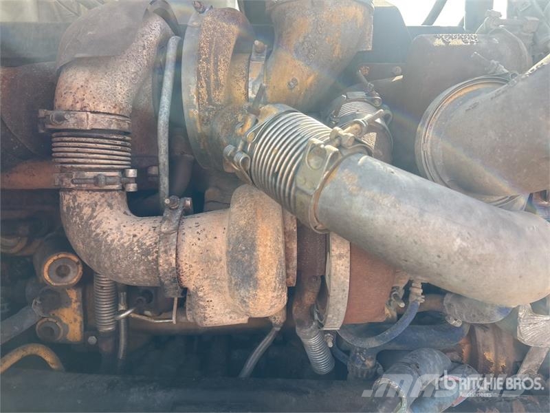 Kenworth W900 8x4 Mixer Truck Betonvedēji