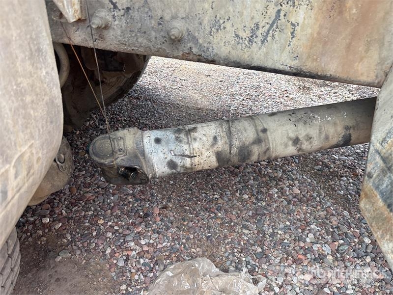 Kenworth W900 8x4 Mixer Truck (Inoperable) Concrete trucks