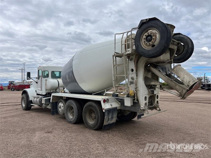 Kenworth W900 8x4 Mixer Truck 混凝土搅拌车