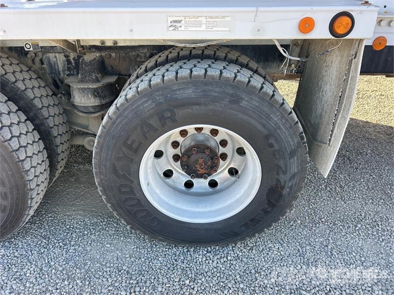 Kenworth W900 8x4 Mixer Truck ミキサー車