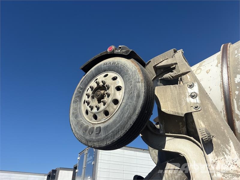 Kenworth W900 8x4 Mixer Truck Kamioni mešalice za beton