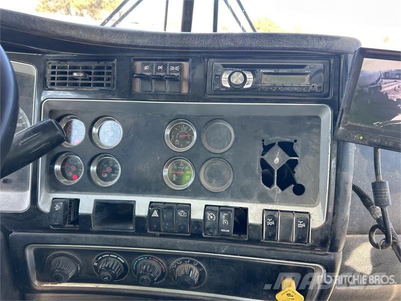 Kenworth W900 8x4 Mixer Truck ミキサー車