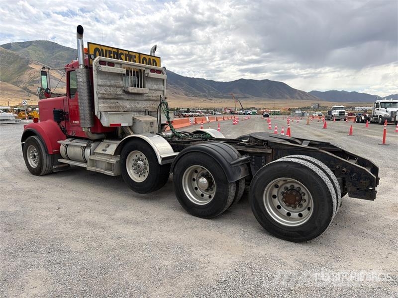 Kenworth W900B Влекачи