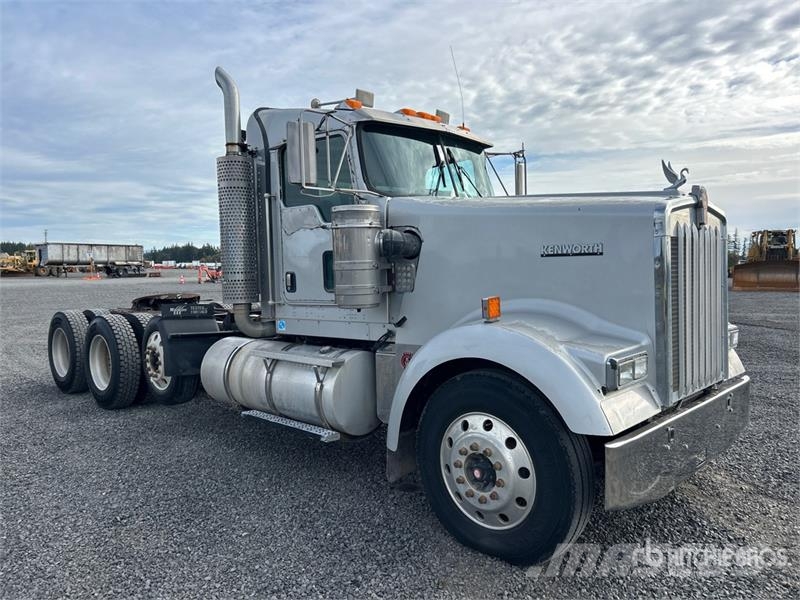 Kenworth W900B Vilcēji