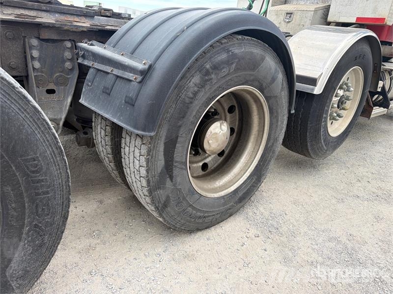 Kenworth W900B Влекачи